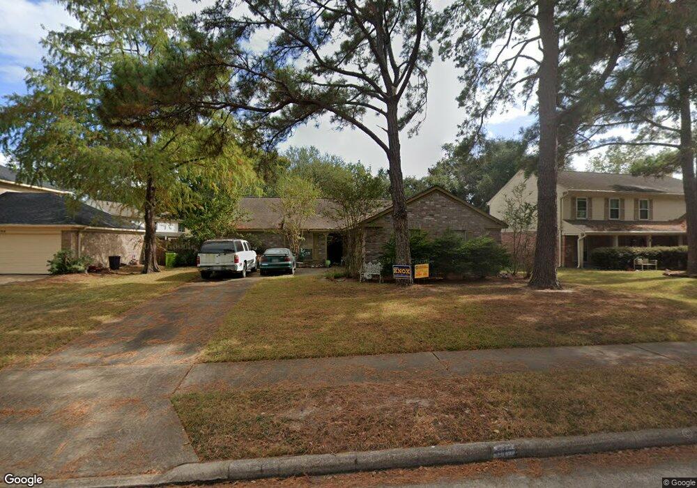 8122 Sunny Ridge Dr, Houston, TX 77095 - photo 1