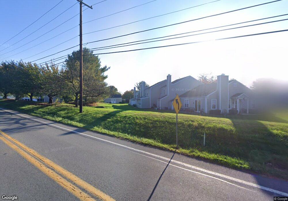 315 Barrington Ct, Palmyra, PA 17078 - photo 1