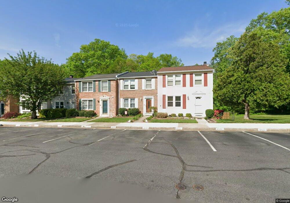 8126 Willowdale Ct, Springfield, VA 22153 - photo 1