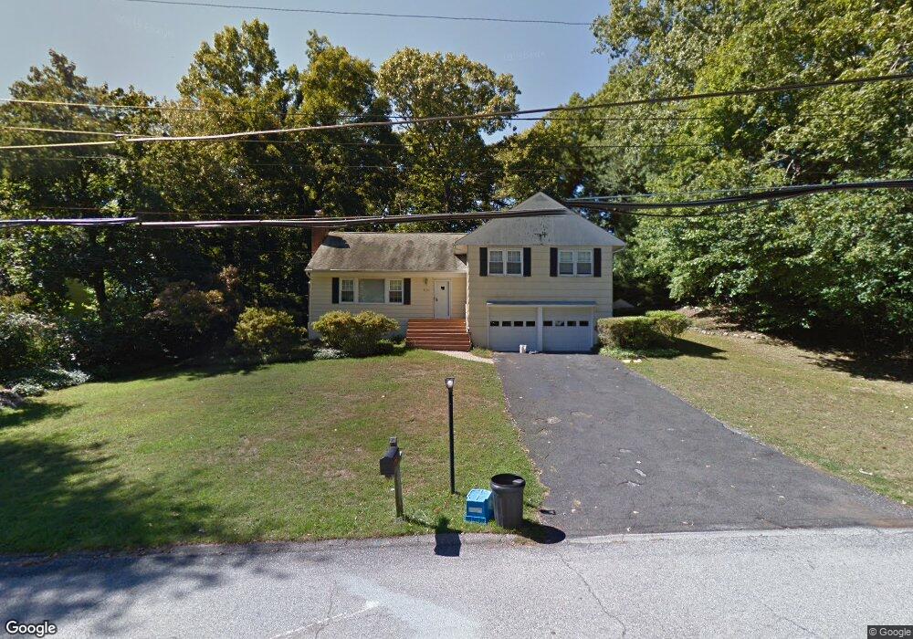 100 Hungerford Rd, Briarcliff Manor, NY 10510 - photo 1