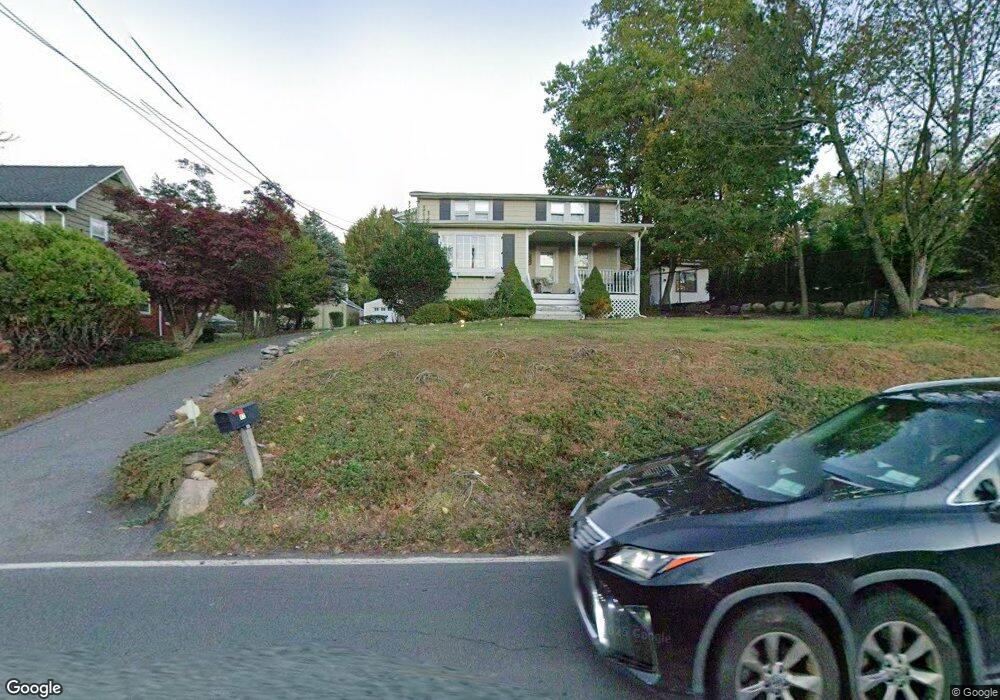 62 S Airmont Rd, Suffern, NY 10901 - photo 1