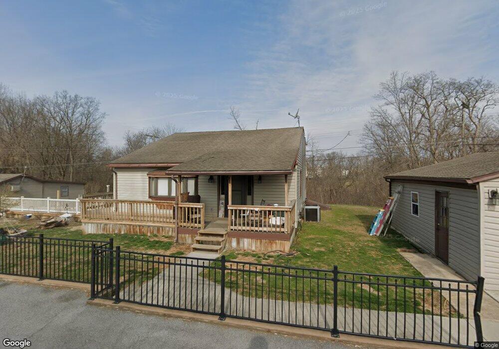 17 Berkley Park Rd, Reading, PA 19605 - photo 1