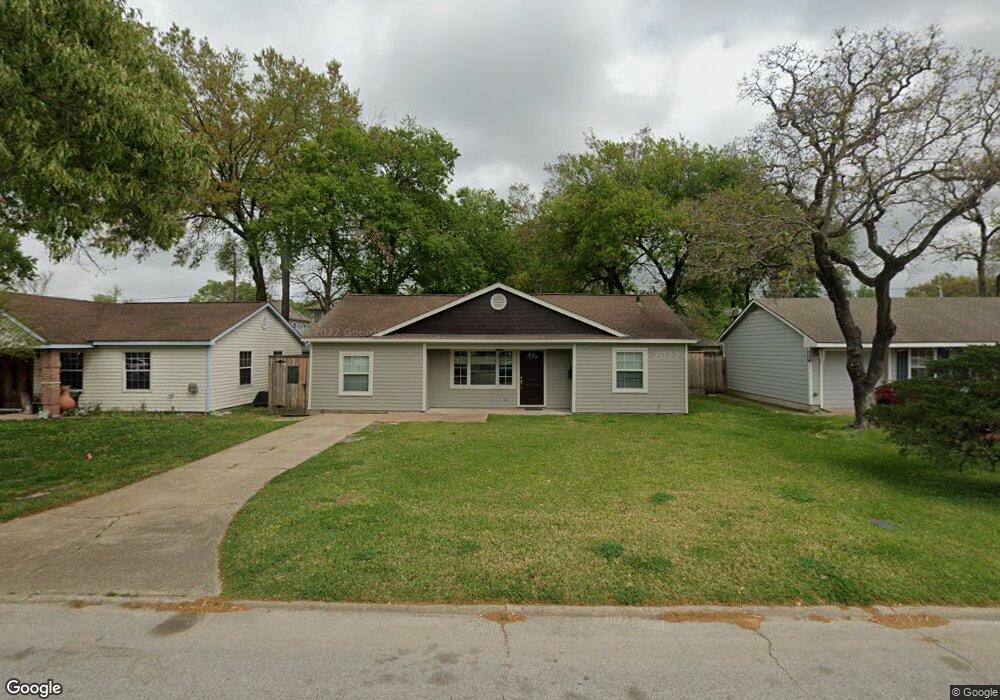 1830 Saxon Dr, Houston, TX 77018 - photo 1