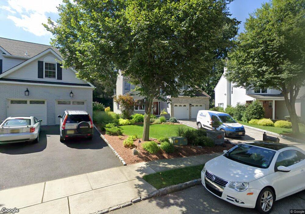664 Seagull Dr, Paramus, NJ 07652 - photo 1