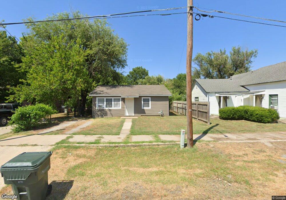 518 E 9th St, Claremore, OK 74017 - photo 1