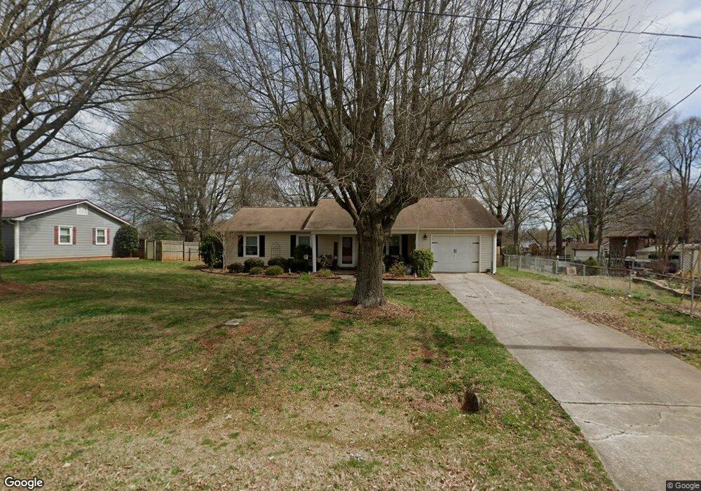 173 Danbury Ln, Statesville, NC 28625 - photo 1