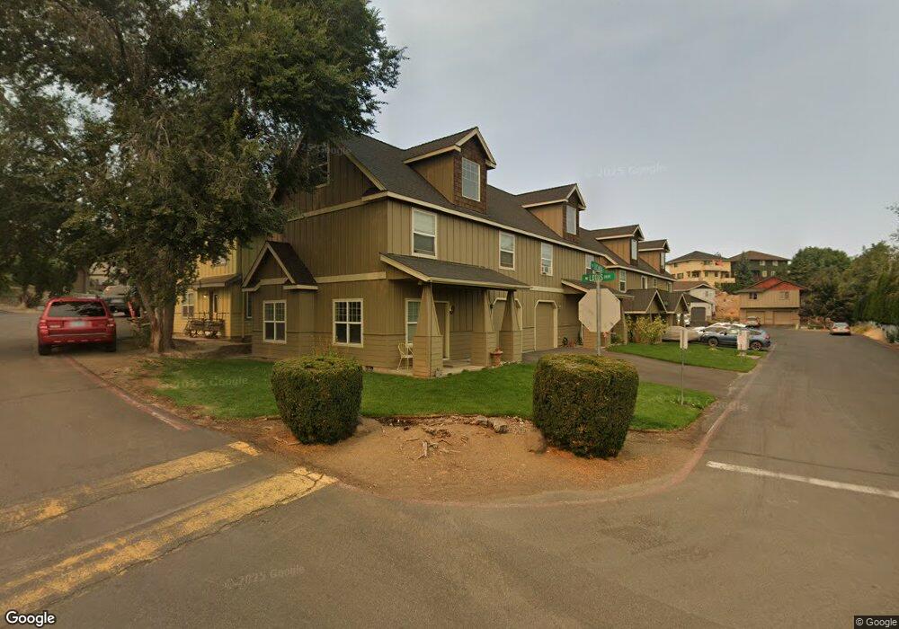 1401 NE Lucinda Ct, Bend, OR 97701 - photo 1