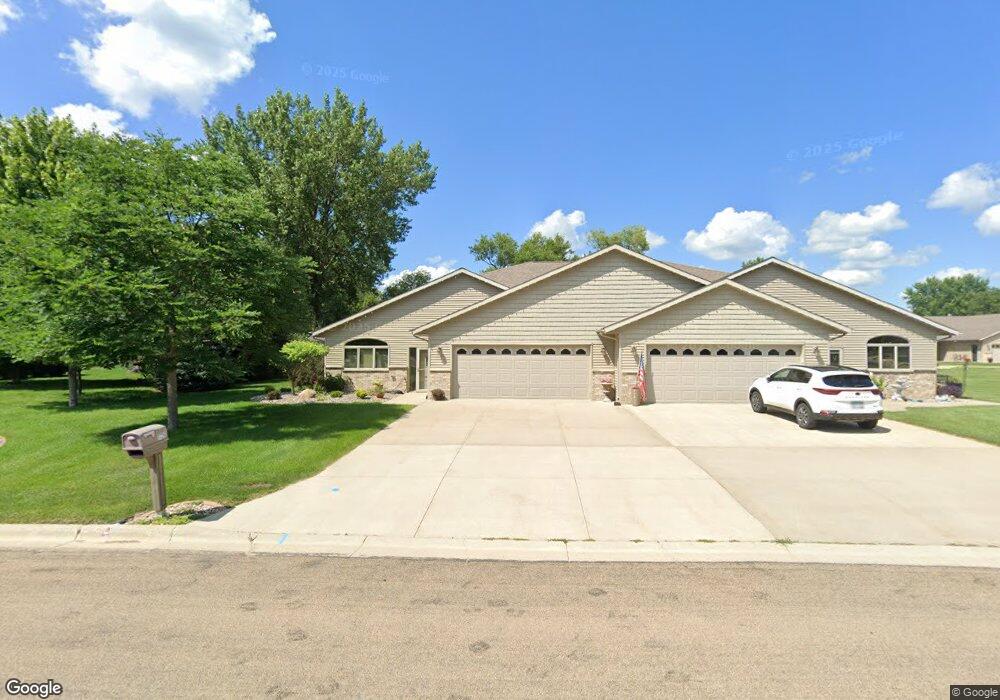1726 Crystal Dr, Albert Lea, MN 56007 - photo 1