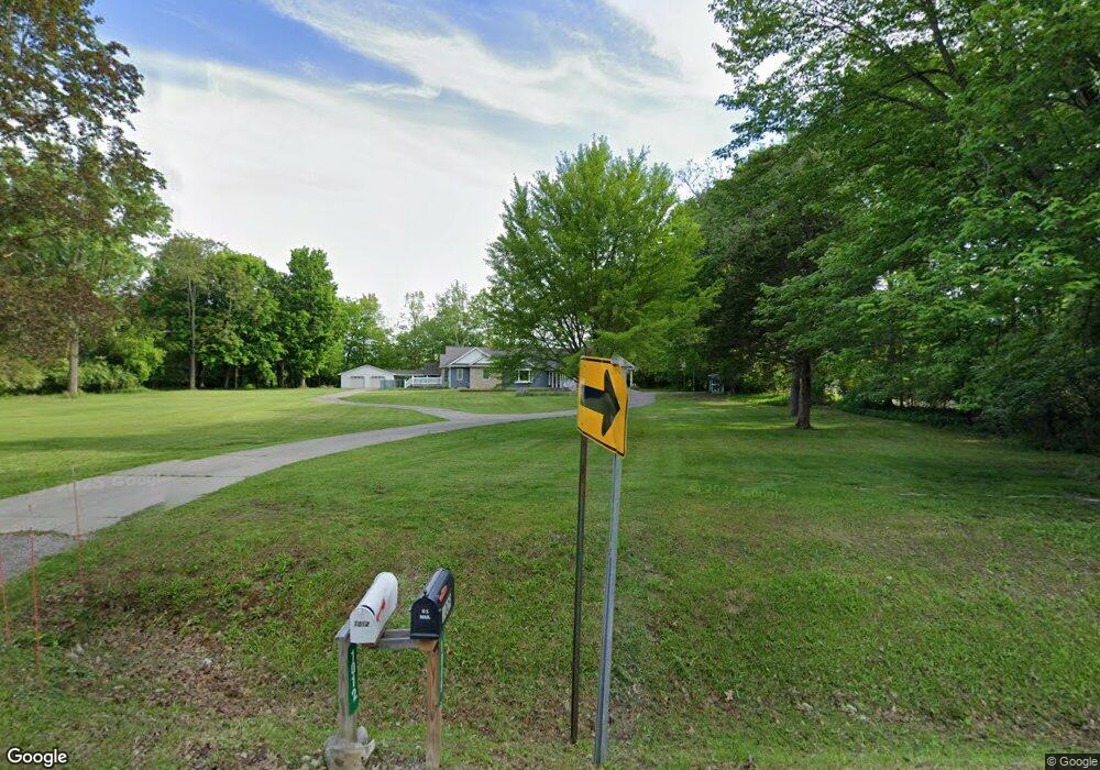 1009 E River Rd, Flushing, MI 48433 - photo 1