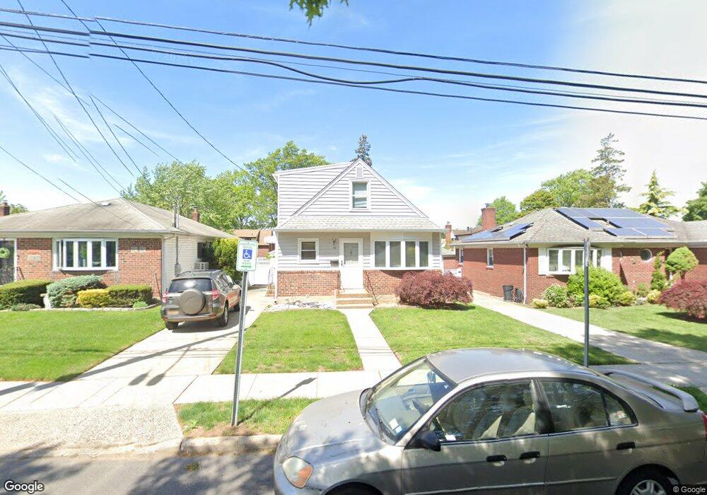 19 Daffodil Ave, Franklin Square, NY 11010 - photo 1