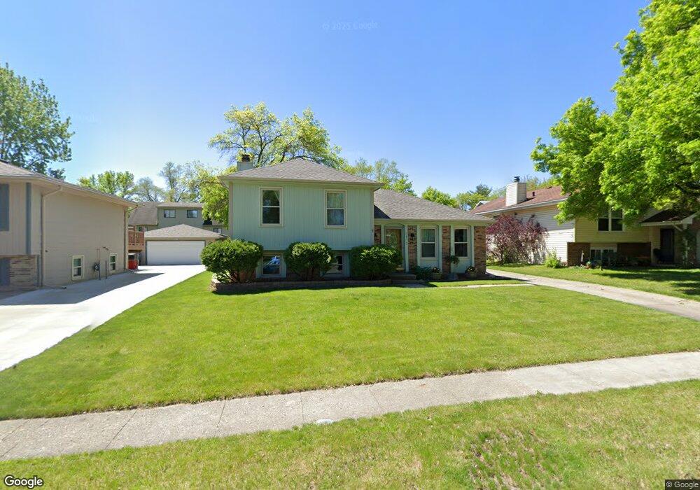 2135 E Hughes Ave, Des Moines, IA 50320 - photo 1