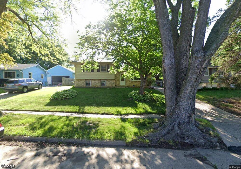 2825 SE 10th St, Des Moines, IA 50315 - photo 1