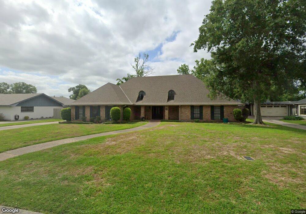1209 Inverness Dr, Lake Charles, LA 70605 - photo 1