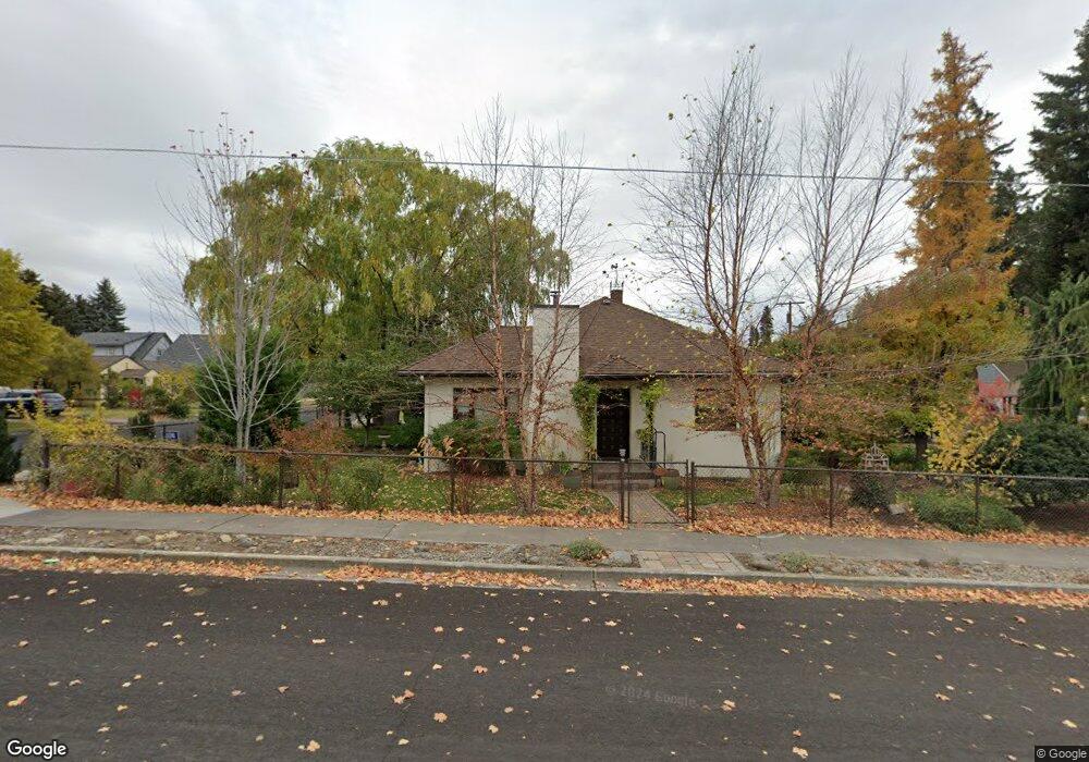 1208 SW Cascade Ave, Redmond, OR 97756 - photo 1