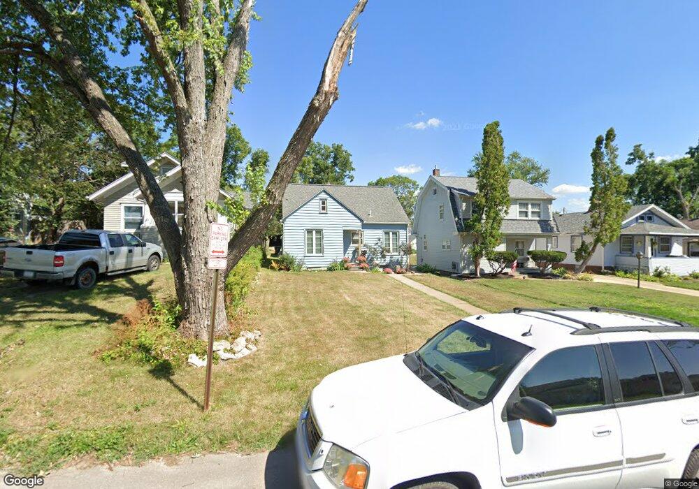 2071 Linn Blvd SE, Cedar Rapids, IA 52403 - photo 1