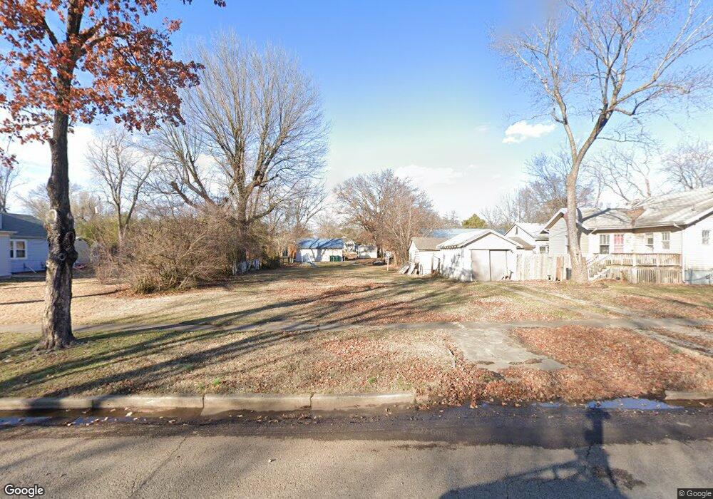 2815 Clark Ave, Parsons, KS 67357 - photo 1