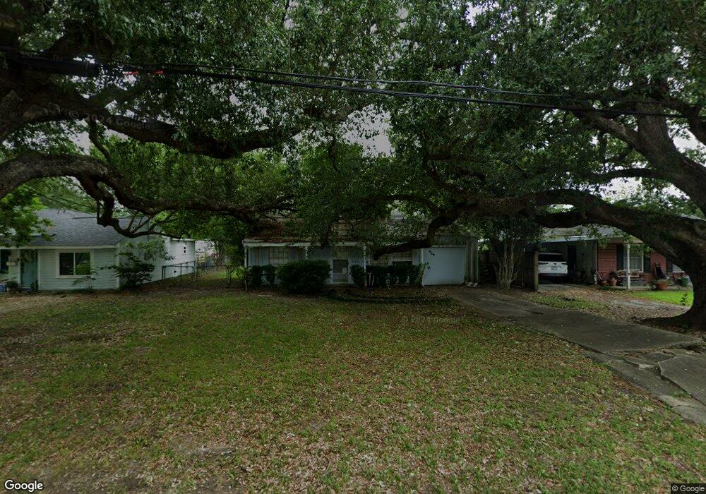235 Overhill Dr, Lake Charles, LA 70605 - photo 1