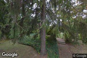 4 Avalon Rd, Great Neck, NY 11021