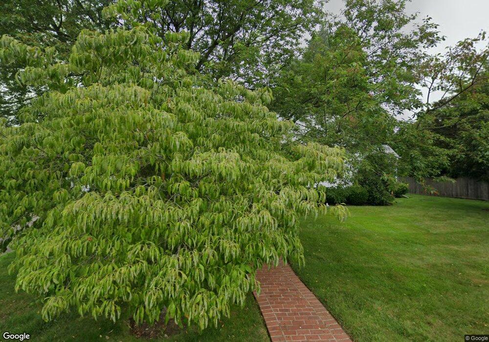 4 William St, South Dartmouth, MA 02748 - photo 1