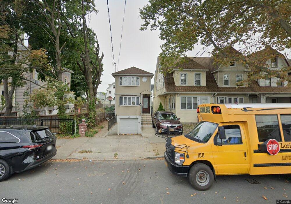 8771 111th St, Richmond Hill, NY 11418 - photo 1