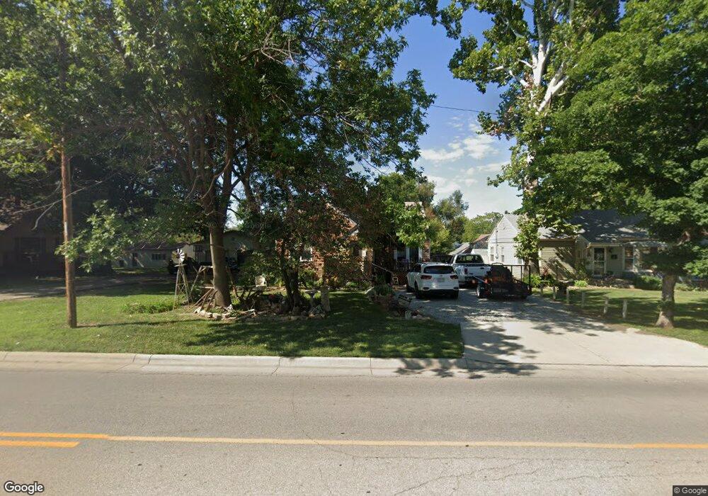 2512 SW 10th Ave, Topeka, KS 66604 - photo 1
