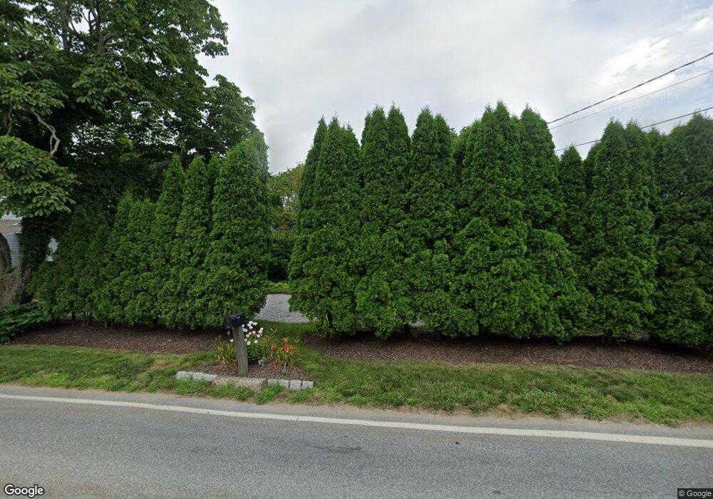 1527 Wapping Rd, Middletown, RI 02842 - photo 1