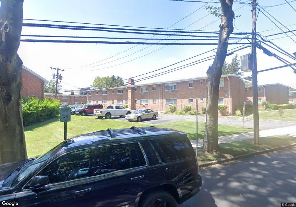 15 Wildwood Gardens, Port Washington, NY 11050 - photo 1