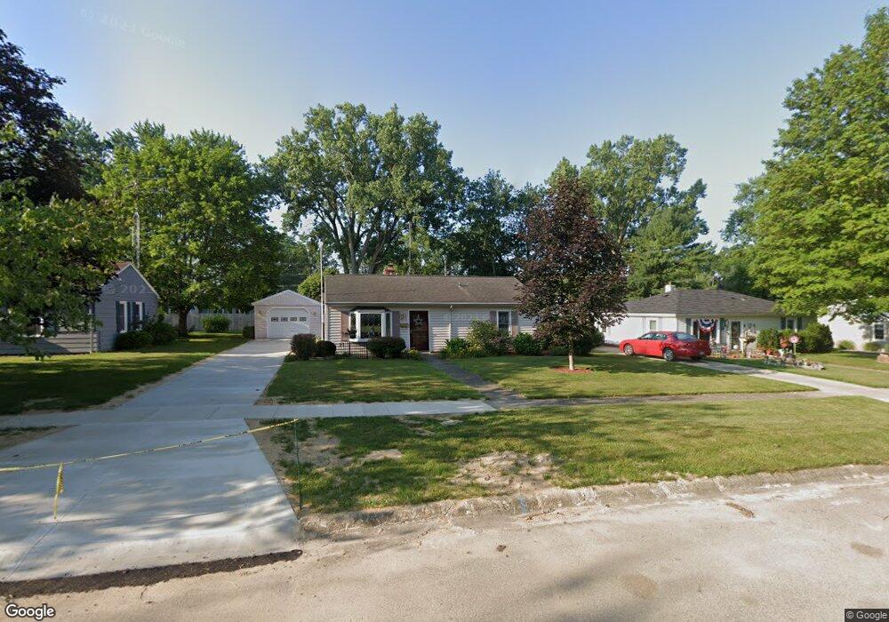 108 Buckeye St, Three Oaks, MI 49128 - photo 1