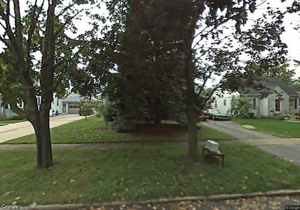 827 Pioneer Dr, North Tonawanda, NY 14120 - photo 1