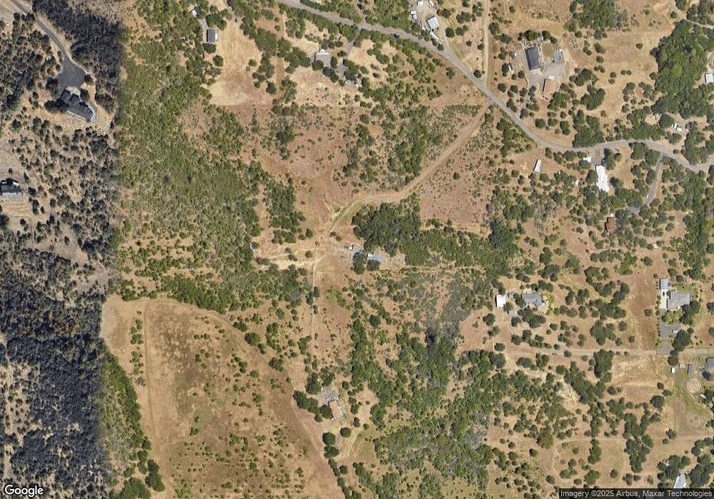 900 W Linn Rd, Eagle Point, OR 97524 - photo 1