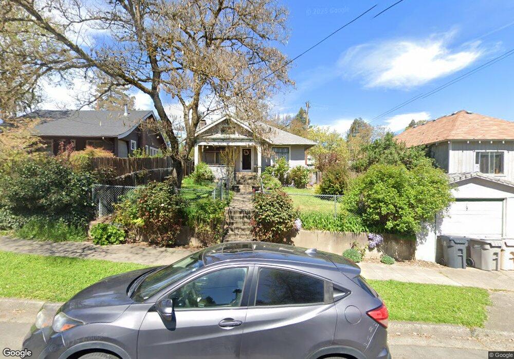 712 NW C St, Grants Pass, OR 97526 - photo 1