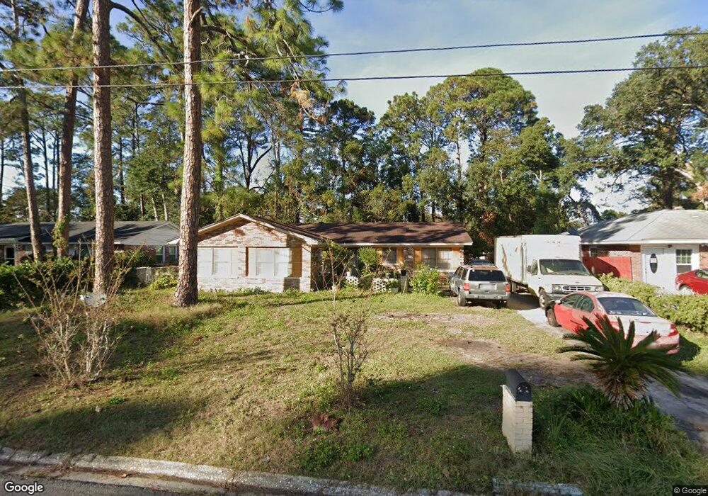 221 Shangri la Ave, Brunswick, GA 31525 - photo 1