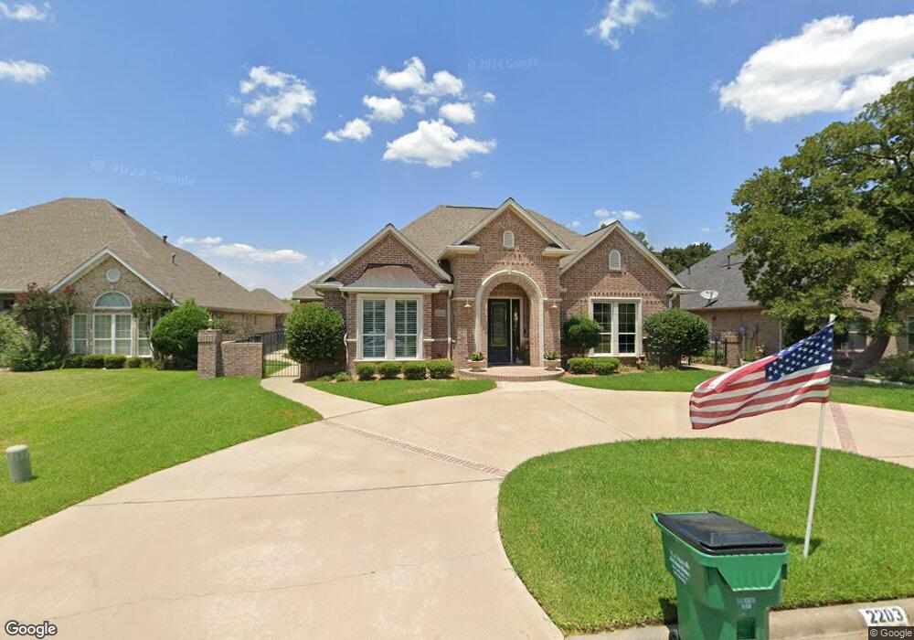 2203 Mesquite St, Gainesville, TX 76240 - photo 1