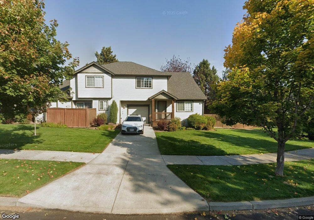 20895 Nova Loop unit 1 & 2, Bend, OR 97701 - photo 1