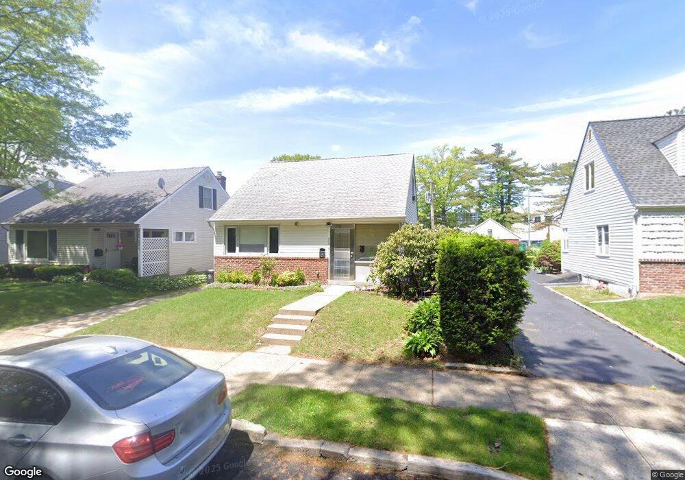 26031 Grand Central Pkwy, Little Neck, NY 11362 - photo 1