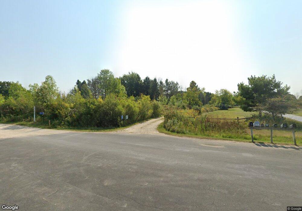 112 Hidden Bluff Rd, Cedar Grove, WI 53013 - photo 1