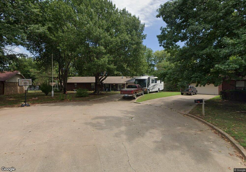 910 S Florence Ave, Claremore, OK 74017 - photo 1