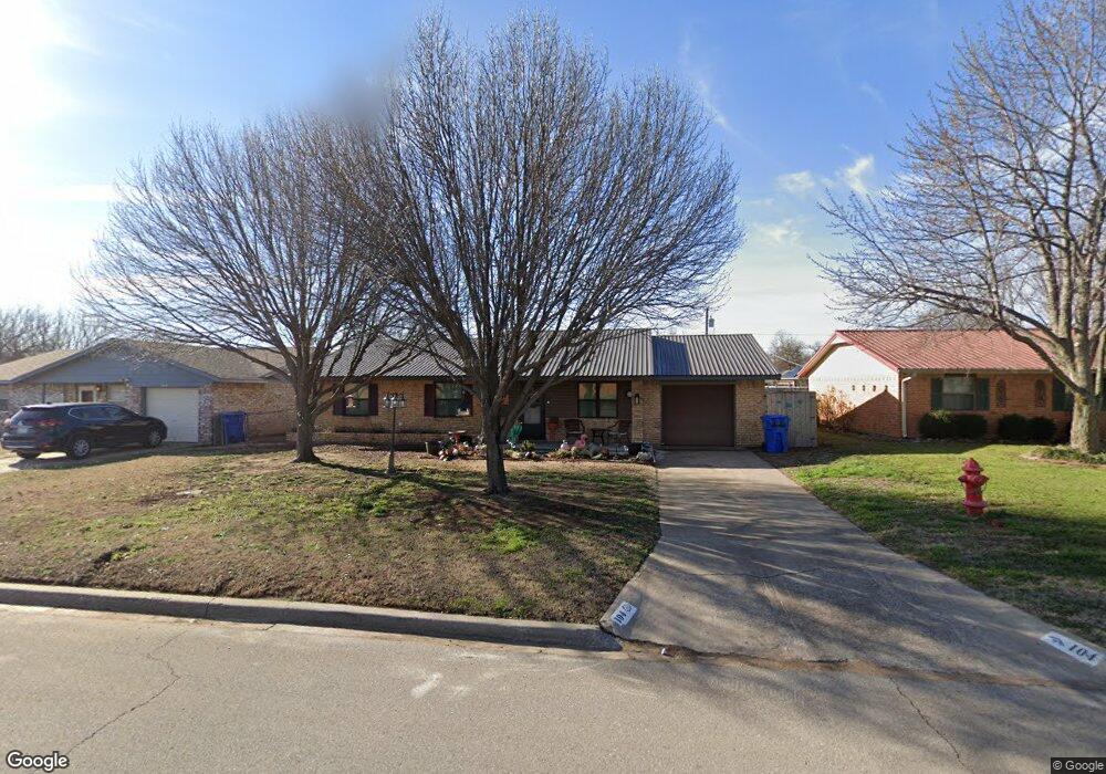 104 E B Ave, Cache, OK 73527 - photo 1