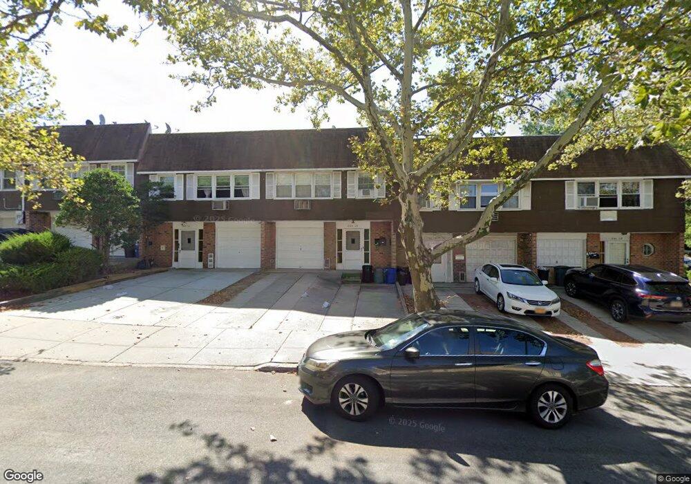 24008 68th Ave unit 33, Little Neck, NY 11362 - photo 1