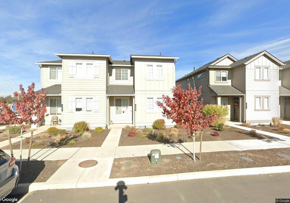 2585 NW Spruce Cone Ln, Redmond, OR 97756 - photo 1