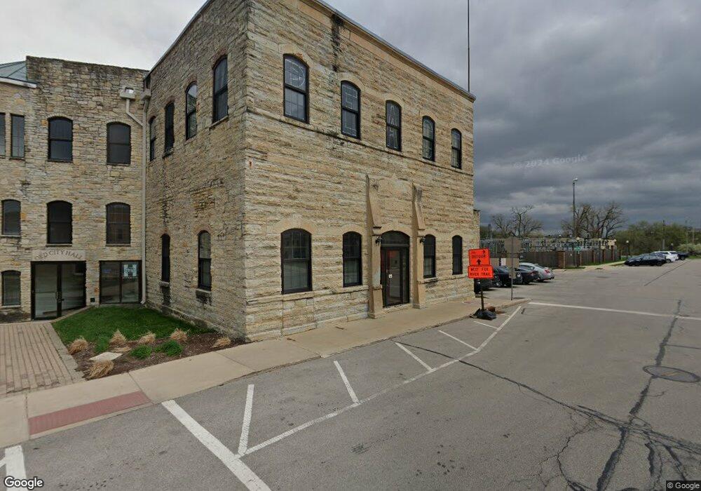 30 Shumway Ave unit 1E, Batavia, IL 60510 - photo 1