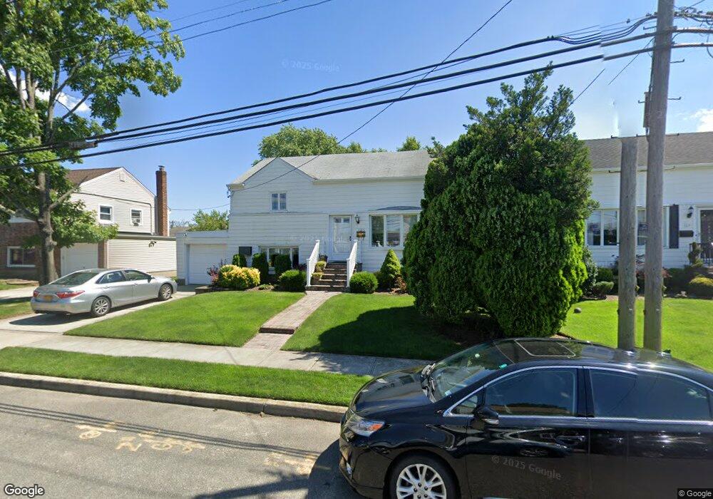 101 Thompson Ave, Oceanside, NY 11572 - photo 1