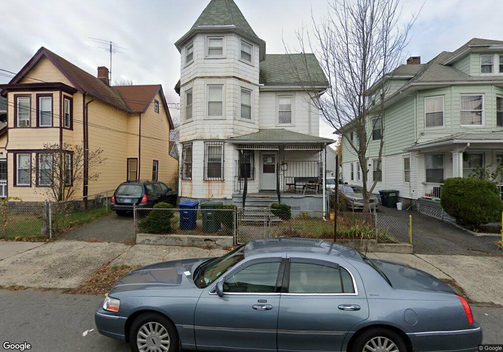 1151 Kossuth St, Bridgeport, CT 06608 - photo 1