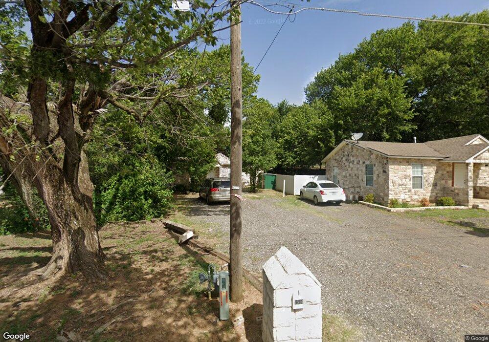 2512 Roselawn Dr, Denton, TX 76205 - photo 1