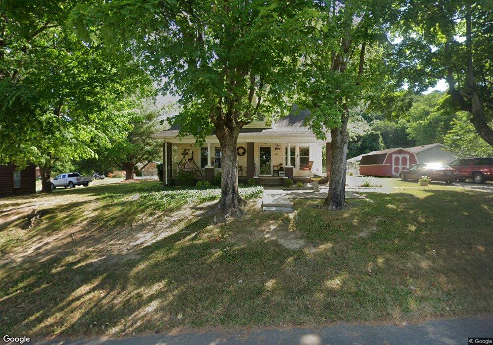 204 W 5th Ave, Watauga, TN 37694 - photo 1