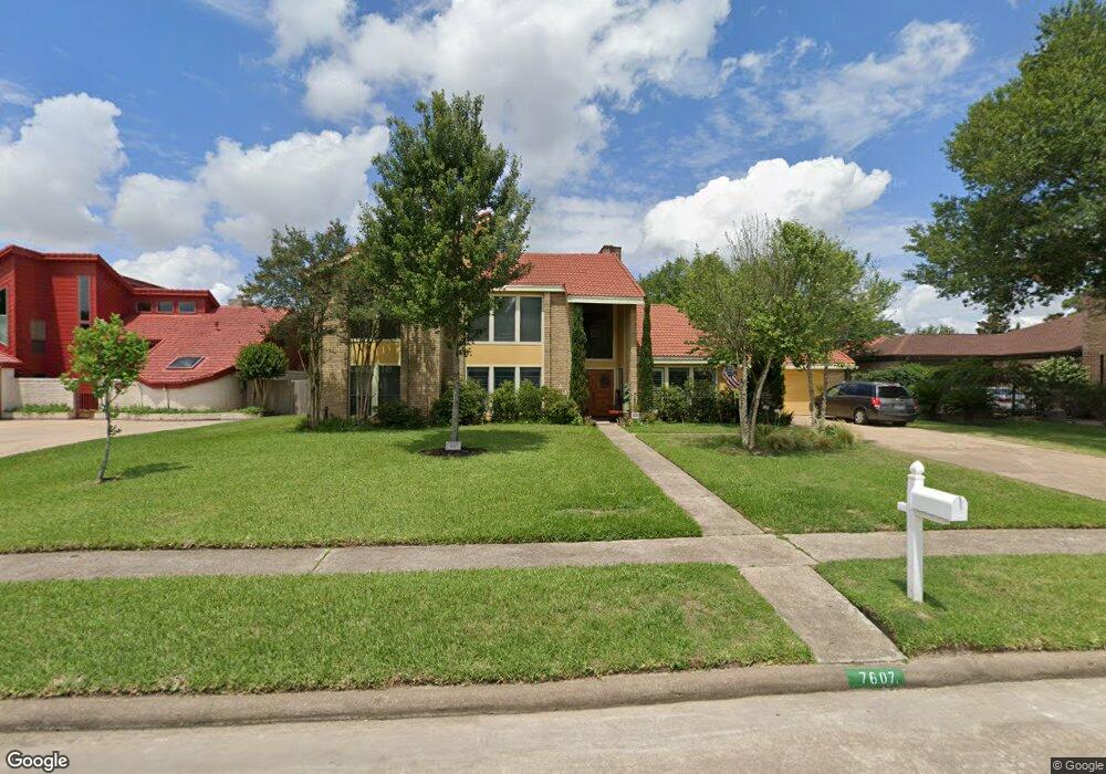 7607 Long Creek Ct, Houston, TX 77088 - photo 1