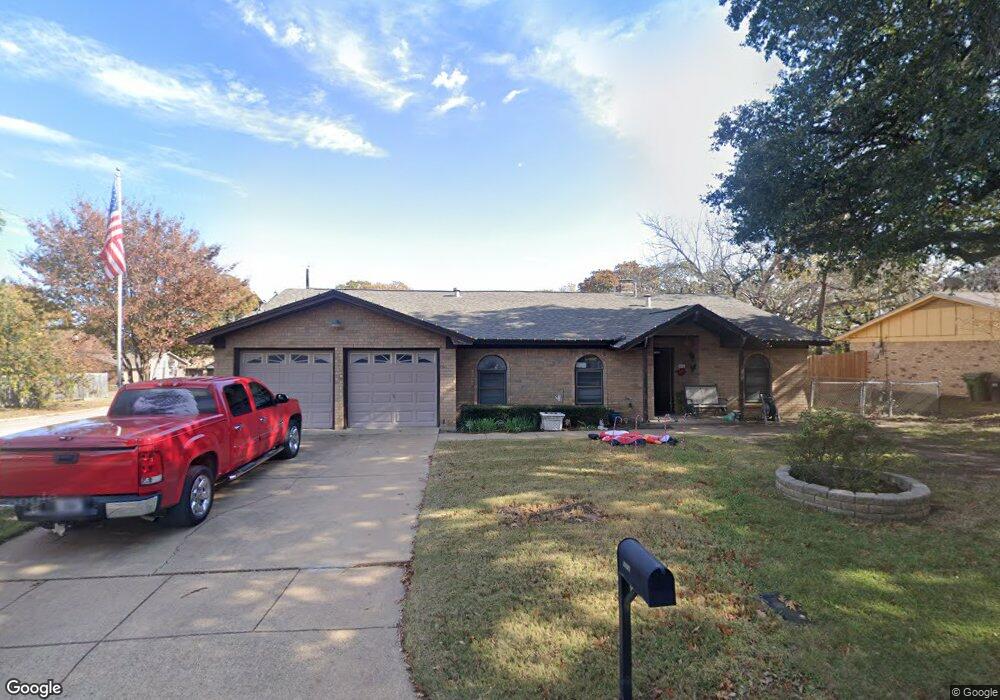 1012 Sherwood Dr, Bedford, TX 76022 - photo 1