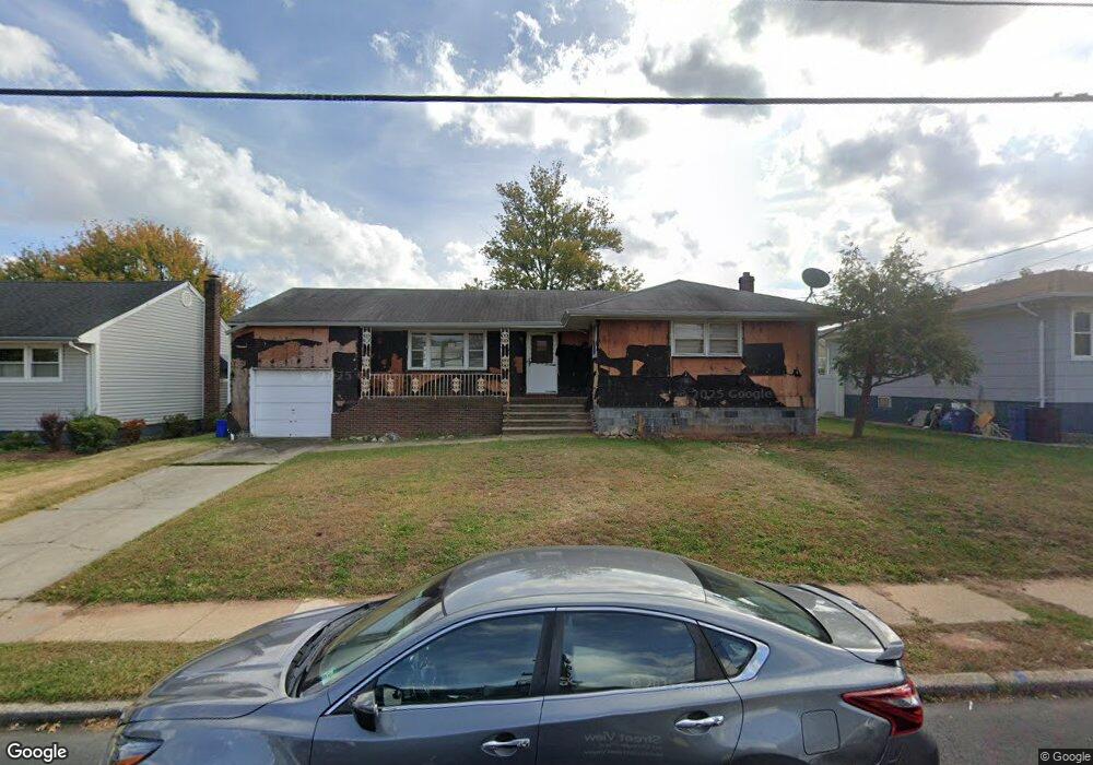 31 Spruce St, Carteret, NJ 07008 - photo 1