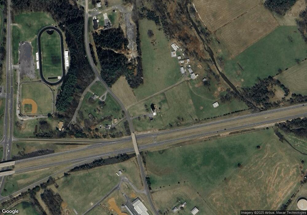 628 Collins Ave, Luray, VA 22835 - photo 1