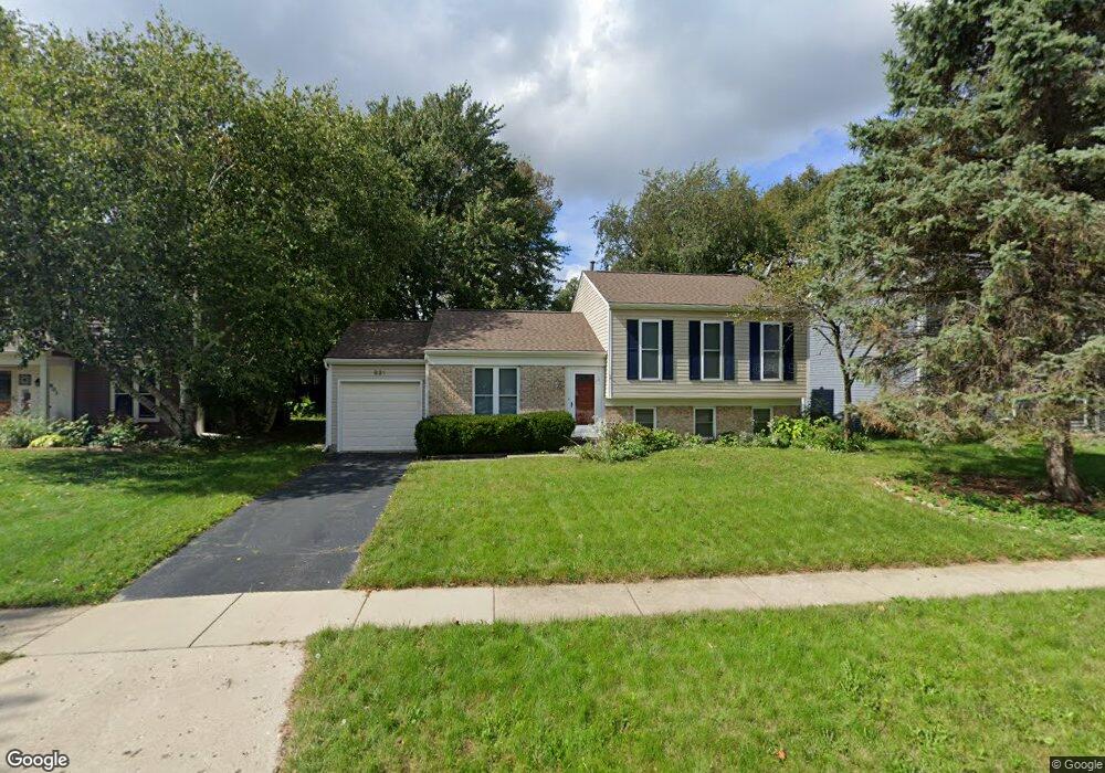 831 Timberwood Ln unit 1, Algonquin, IL 60102 - photo 1